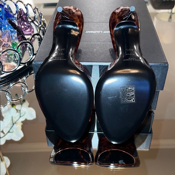 Saint Laurent Elegant Black Decor Piece - Picture 6 of 8
